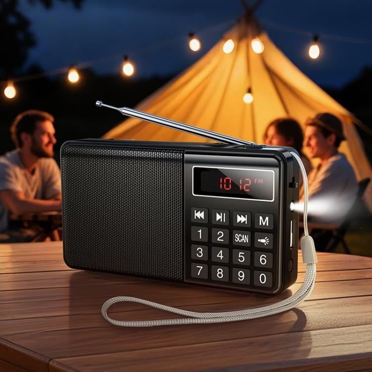 Radio HOCO HI50 en uso en un camping de noche