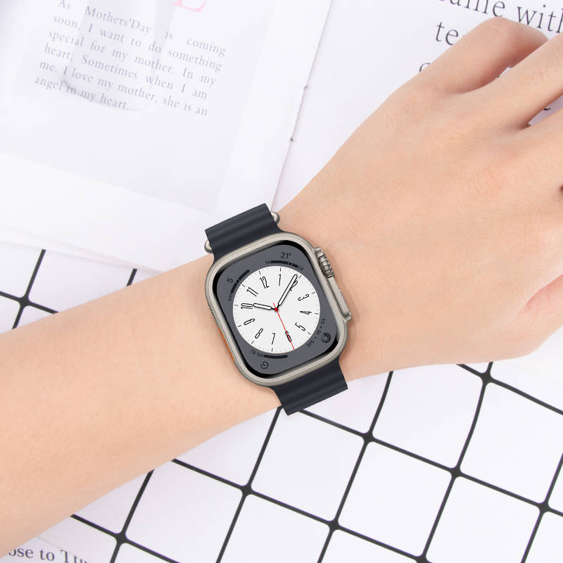 Apple Watch con correa HOCO WA12 sobre superficie clara