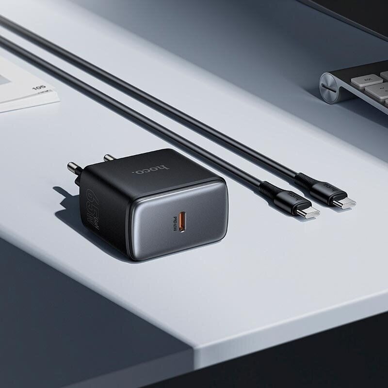 HOCO C159A 65W GaN cargando un notebook