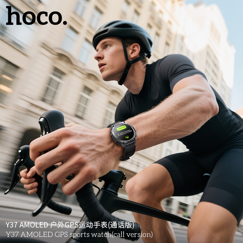 Ciclista usando el smartwatch deportivo HOCO Y37 con GPS