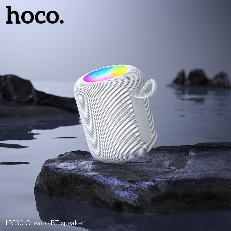 HOCO HC30 Oceano con las luces RGB encendidas