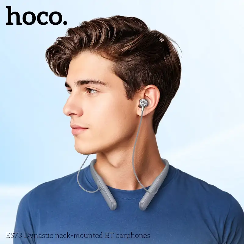 Persona usando los audífonos deportivos HOCO ES73