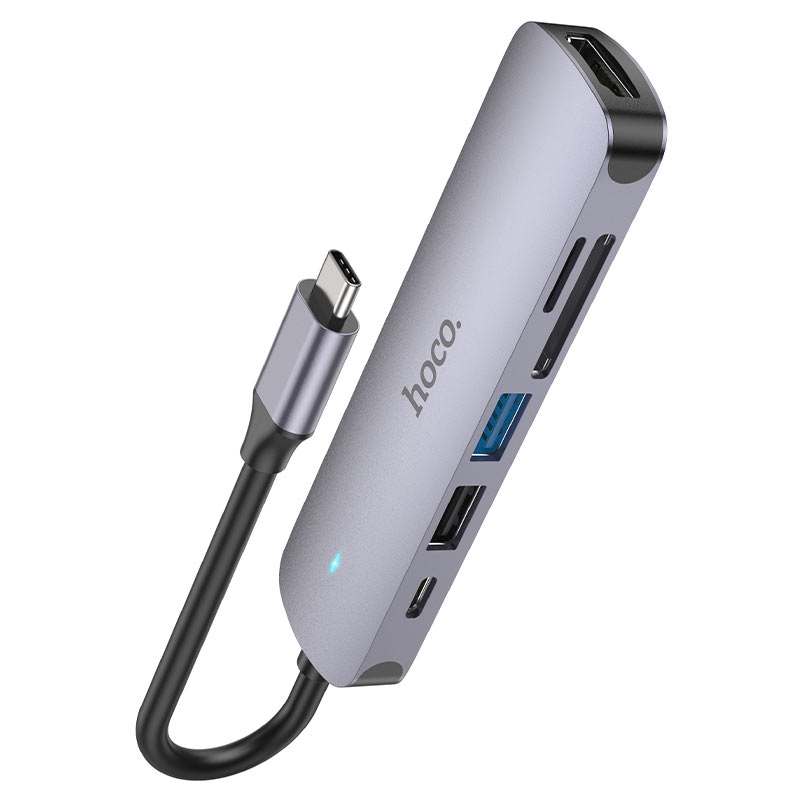 Hub HOCO HB28 conectado a un notebook
